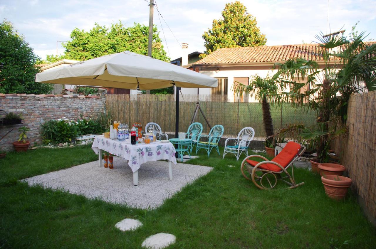 B&B Dai Carari Спинея Екстериор снимка