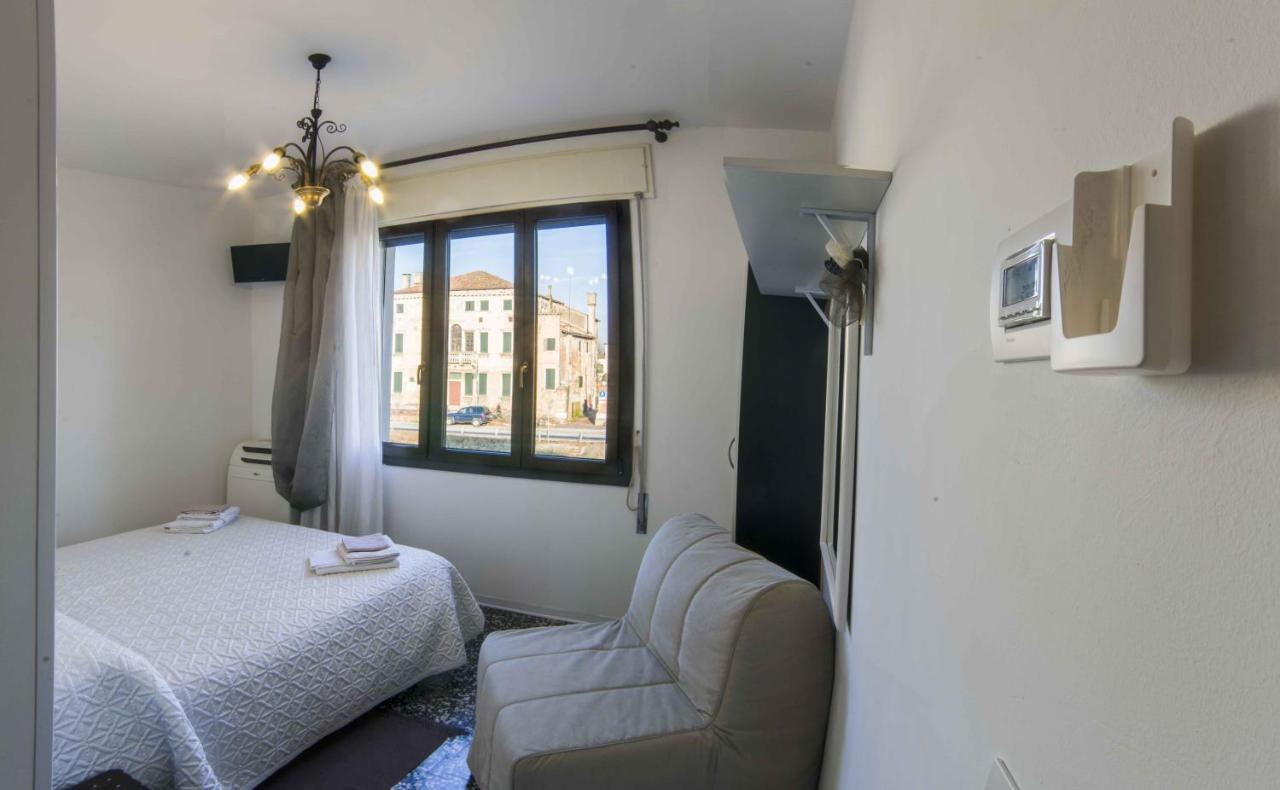 B&B Dai Carari Спинея Екстериор снимка